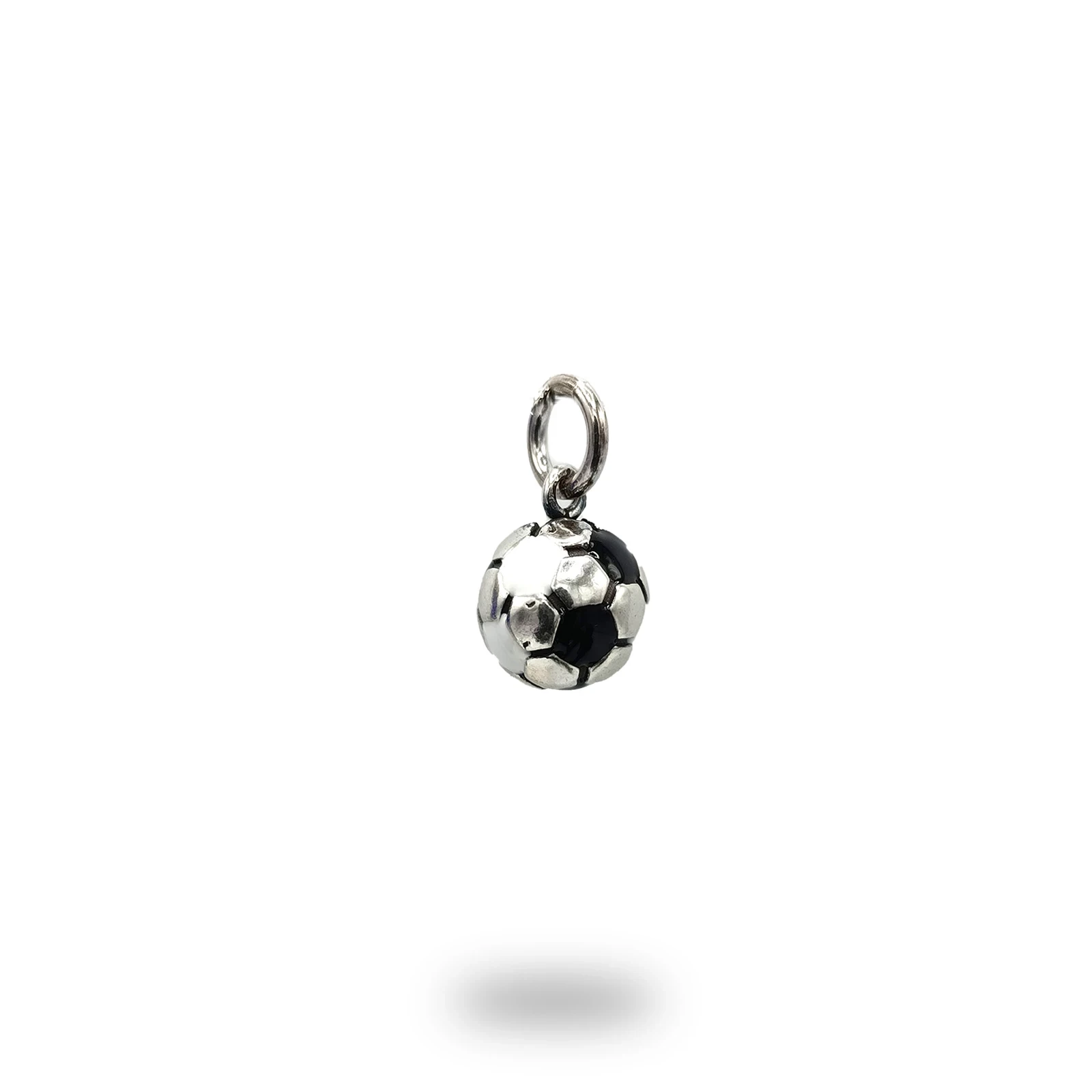 Pendente Pallone da calcio in argento 800 brunito con smalto bianconero artigianale