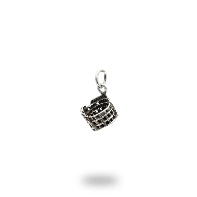 Charm Colosseo in argento 800 brunito, simbolo eterno di Roma e della storia