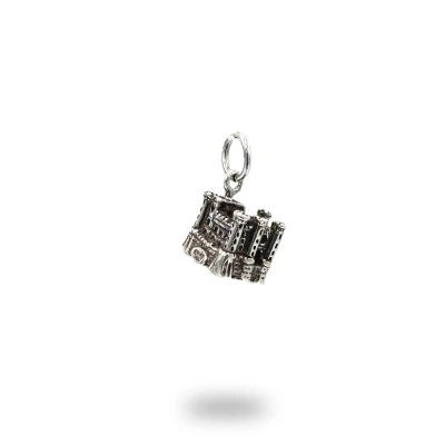 Charm con Maschio Angioino di Napoli in argento 800 brunito – gioiello artigianale italiano