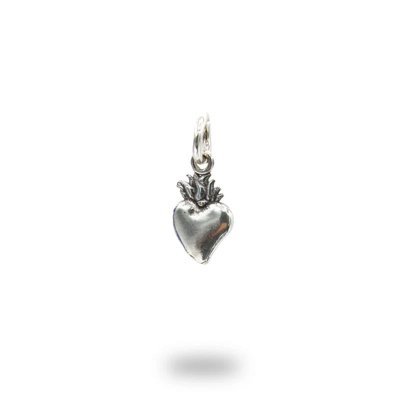 Pendente ex voto liscio in argento 925 brunito, gioiello artigianale italiano elegante