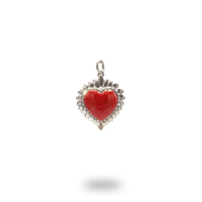 Pendente cuore ex voto in argento 800 brunito con smalto rosso, simbolo di devozione e tradizione.