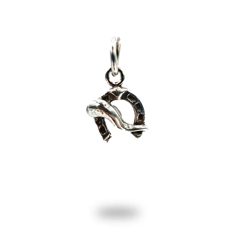 Ferro di Cavallo in Argento 800 con Corno Smaltato | Pendente Artigianale
