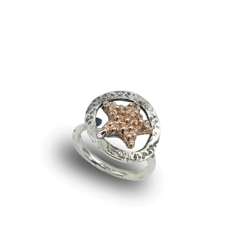 Anello cerchio brunito in Argento 925 con Stella Marina di bronzo – gioiello artigianale italiano