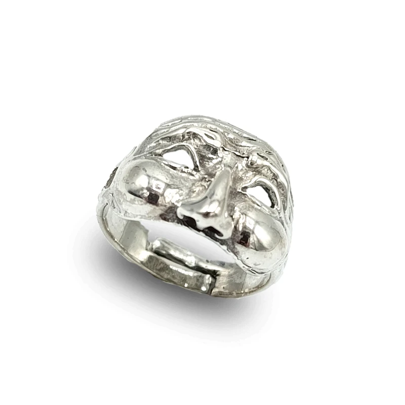 Anello con maschera di Pulcinella in argento 800 brunito, simbolo della tradizione napoletana