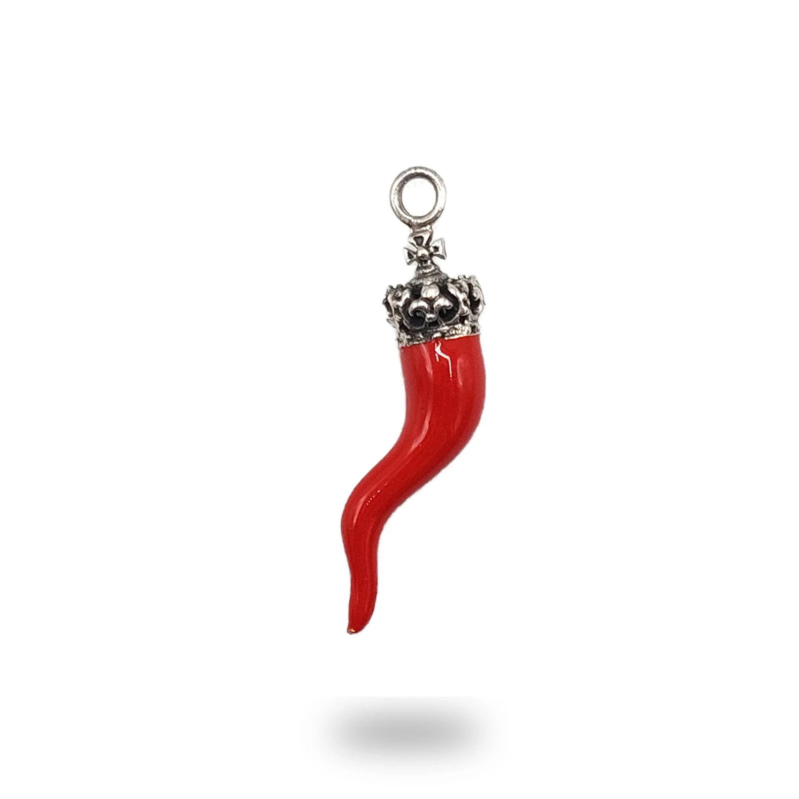 Corno scaramantico in argento 800 brunito e smaltato rosso con decorazione corona, amuleto portafortuna artigianale