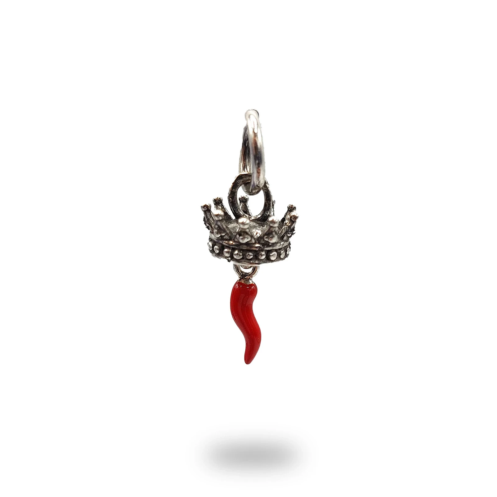 Corona in argento 800 brunito con corno smaltato rosso, pendente artigianale personalizzabile simbolo di tradizione e fortuna