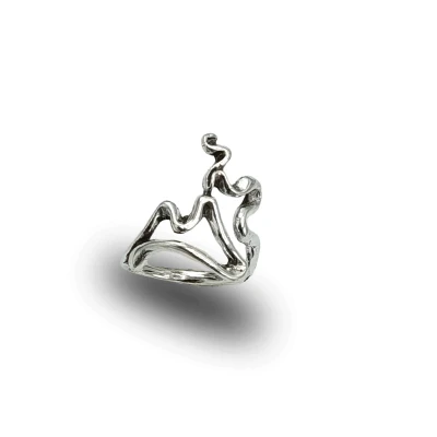 Anello Vesuvio in Bronzo, gioiello artigianale ispirato al celebre simbolo del paesaggio napoletano.