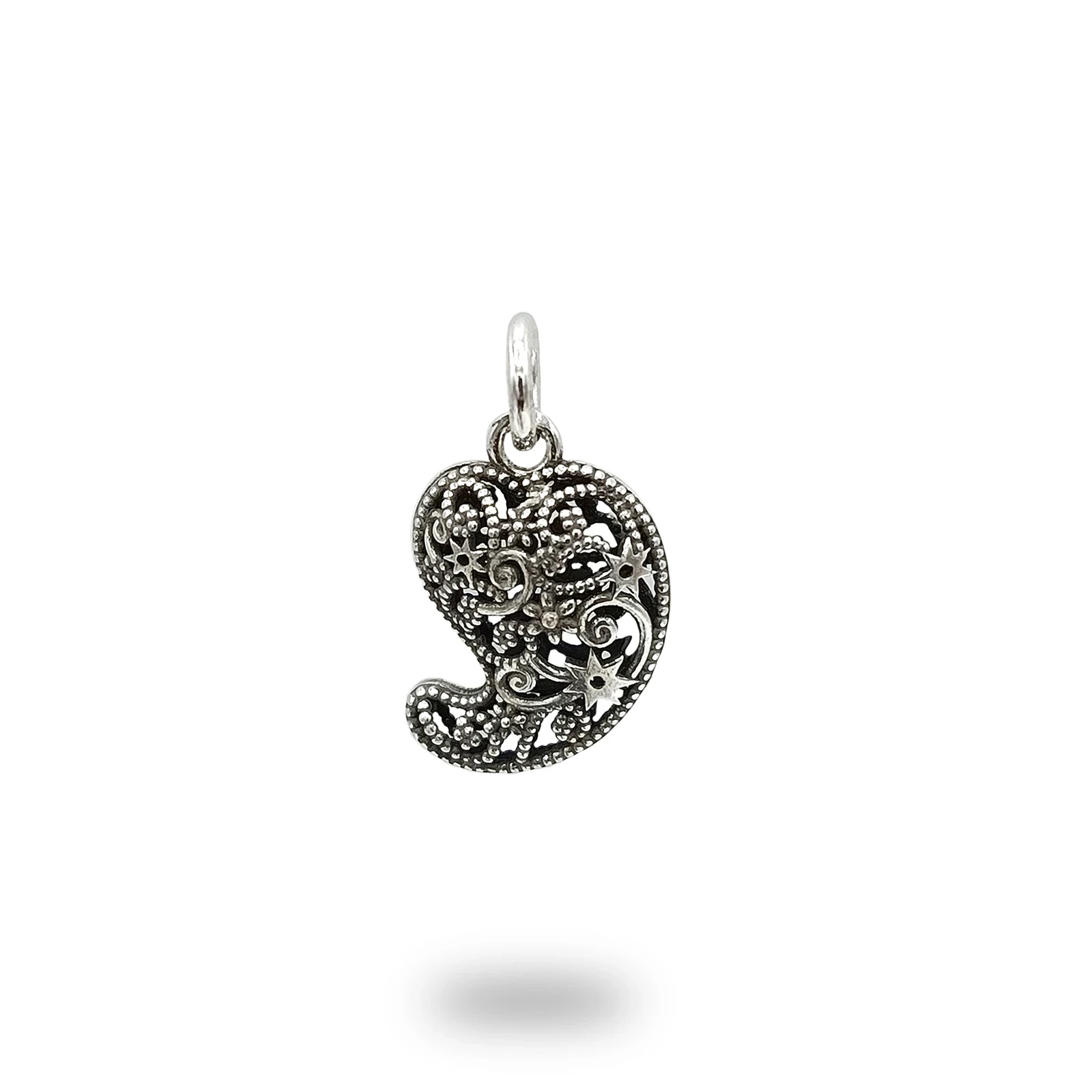 Ciondolo Cuore Abruzzese in Argento 925, simbolo artigianale ispirato alla tradizione dell’Abruzzo.